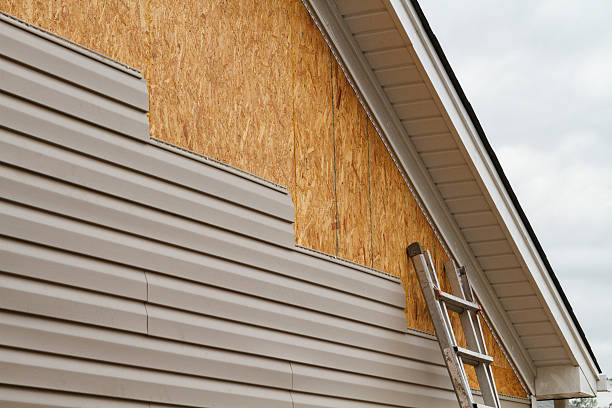 24/7 Emergency Storm Damage Siding Repair experts in Lowell, MA
